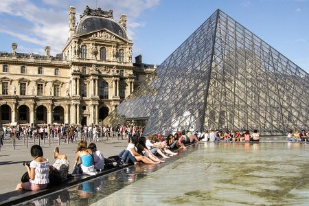 Bild "Paris_Louvre_01.jpg"